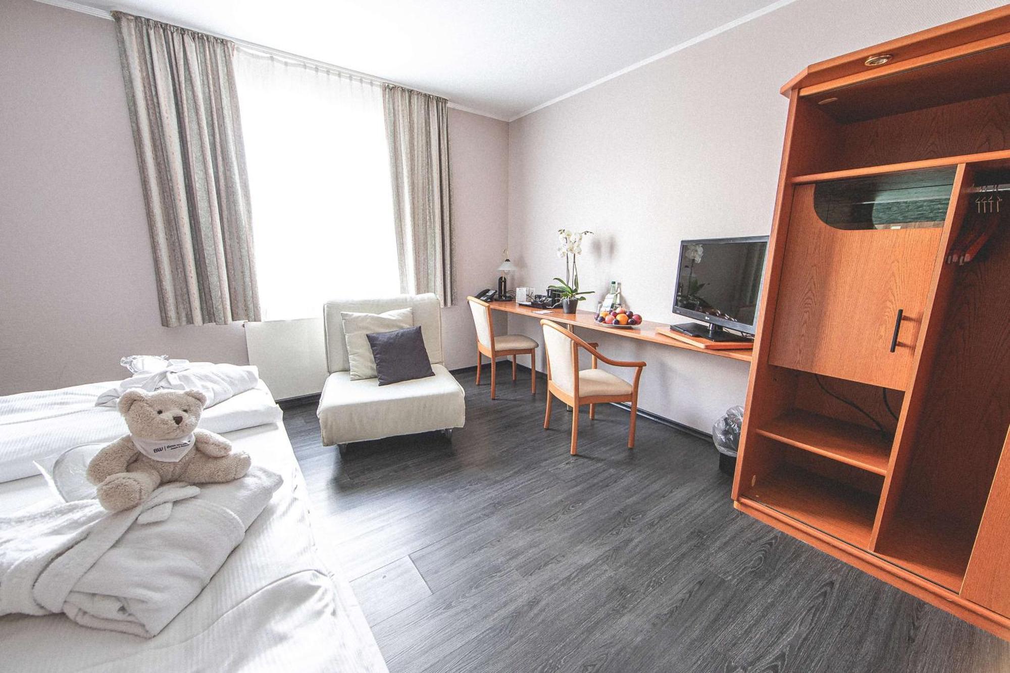 Best Western Plaza Hotel Zwickau Exterior photo